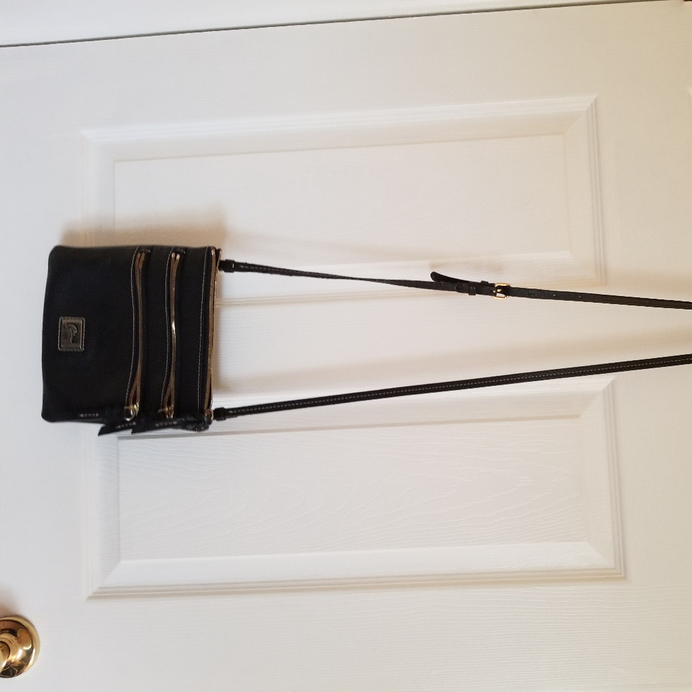 Dooney & Bourke Pebble Grain Crossbody Bag